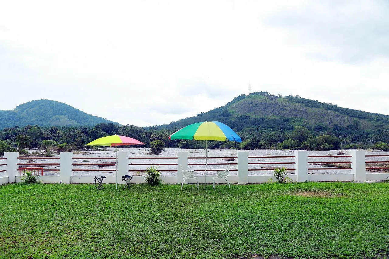 Athirapilly River Resort Athirappilly 3*,